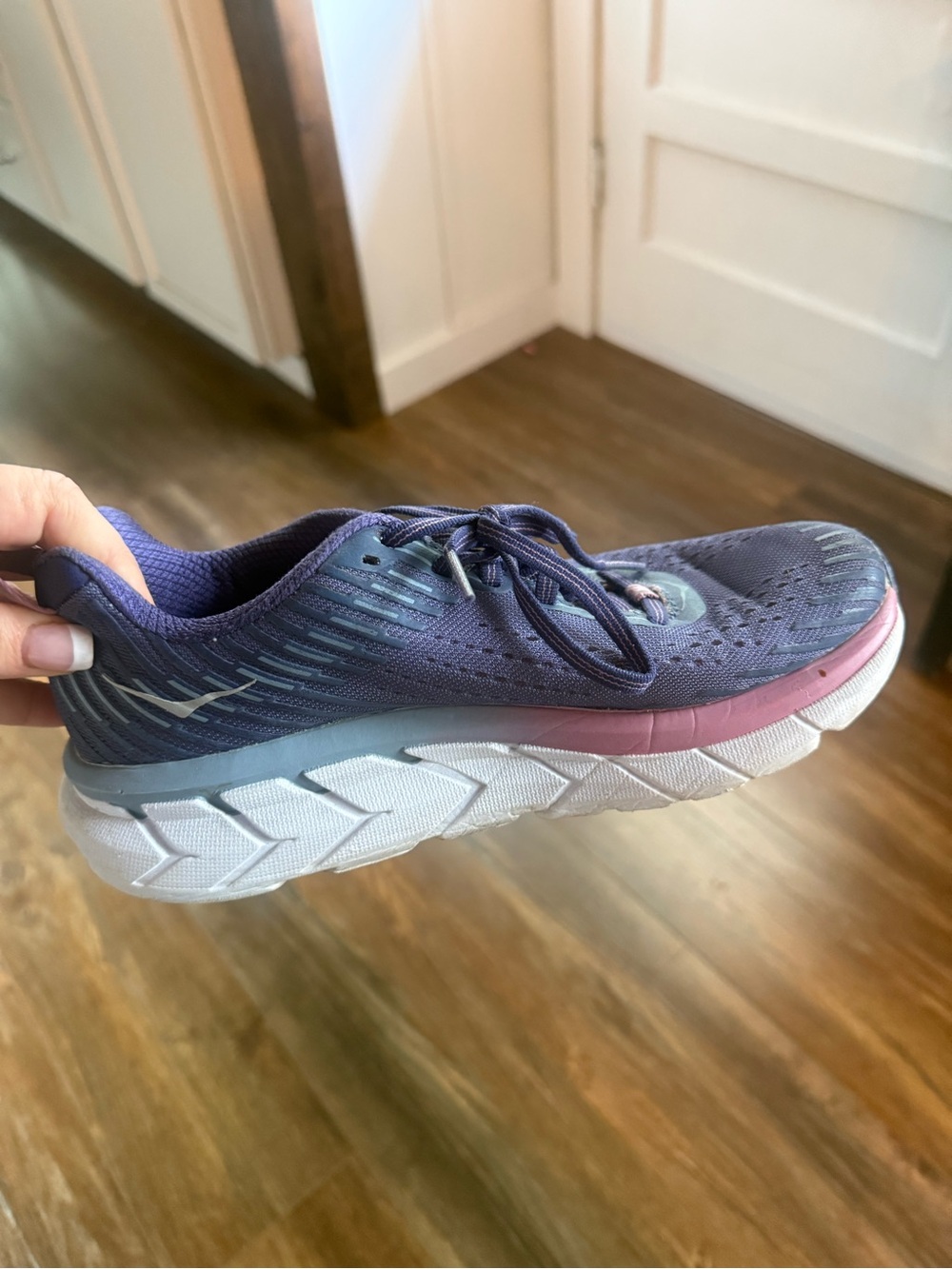 Hoka Women's Purple and Pink Performance Running Shoes - Picture 8 of 9